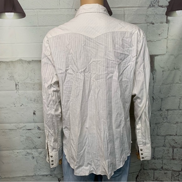 Men’s BDG Button Down Shirt - Picture 2 of 6